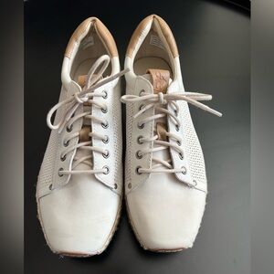 OTBT platform sneakers | Size 10 | light gray color